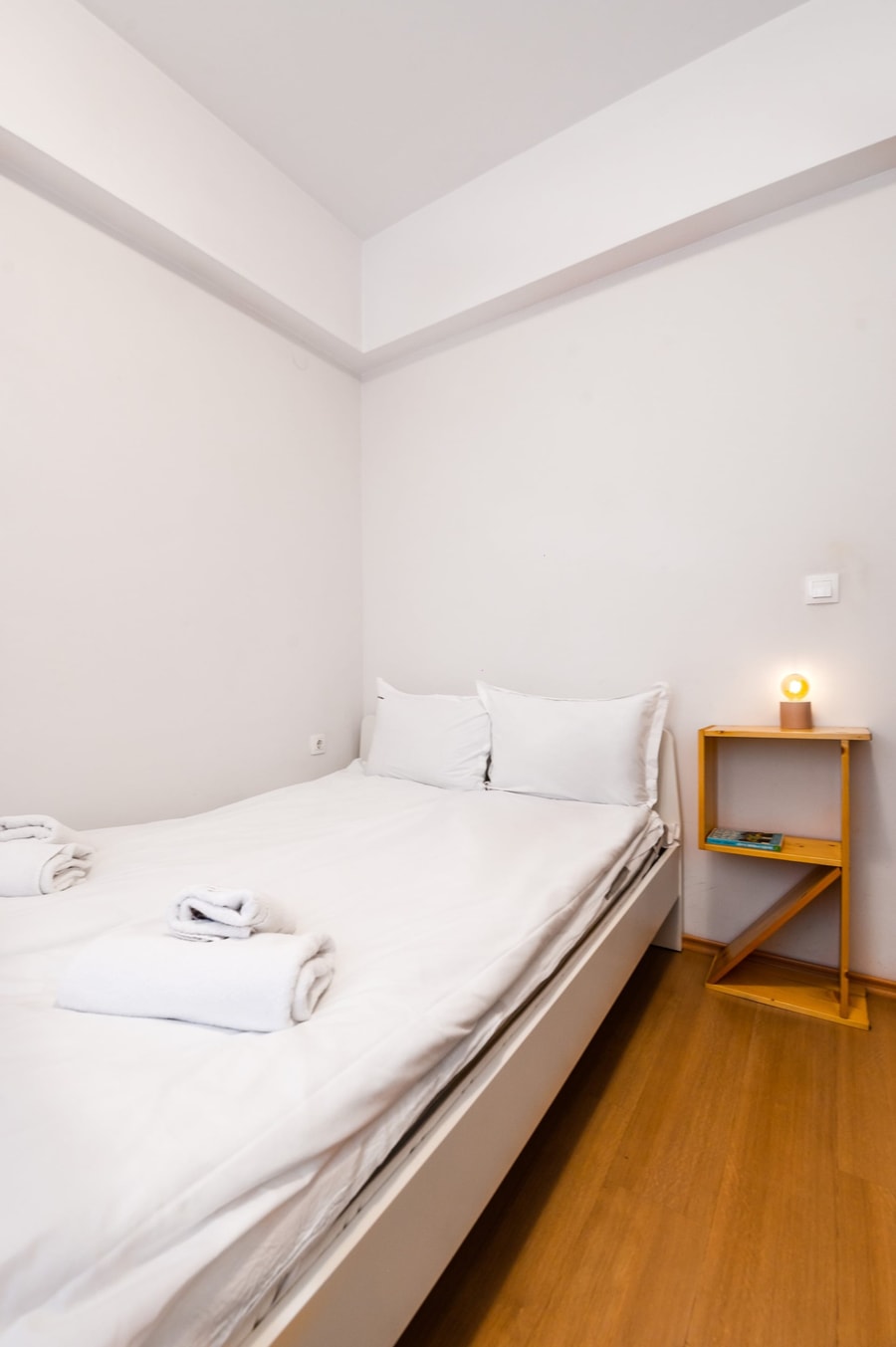 Sofia’s Best Area - Workspace+300 MBPS WiFi 21 Flat Manager Booking