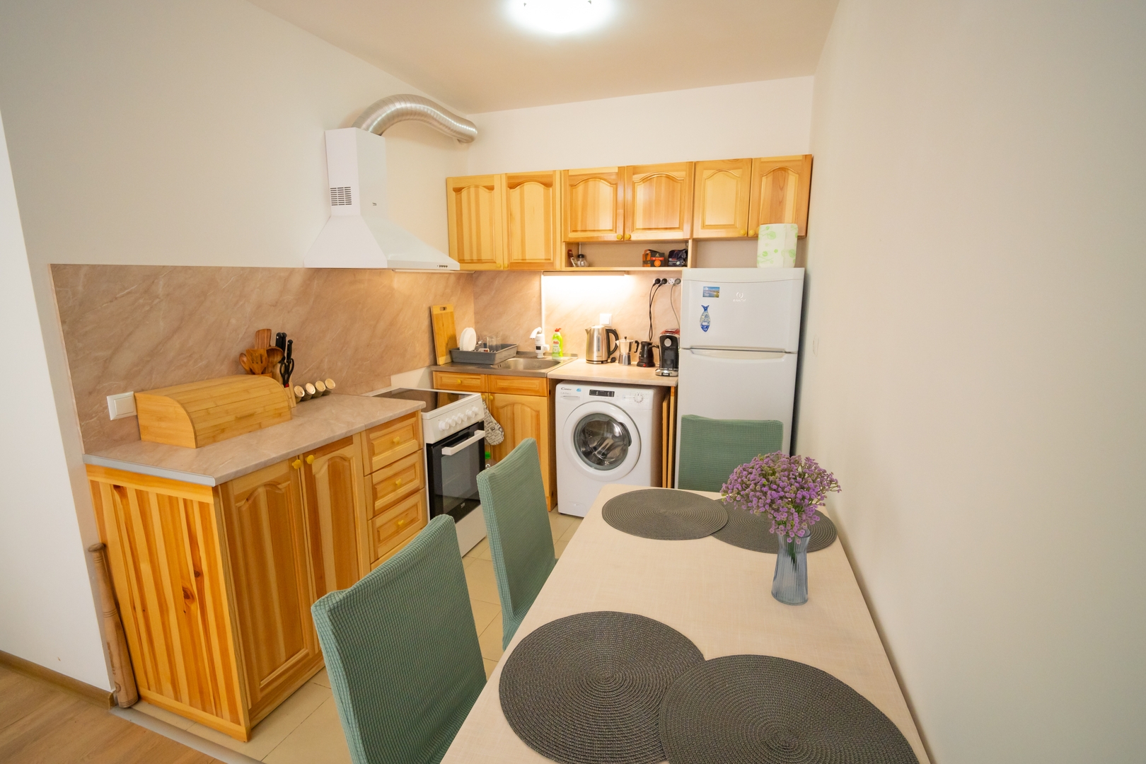 Spacious 2BD Apartment - Walk to City Center 32 Flat Manager Booking