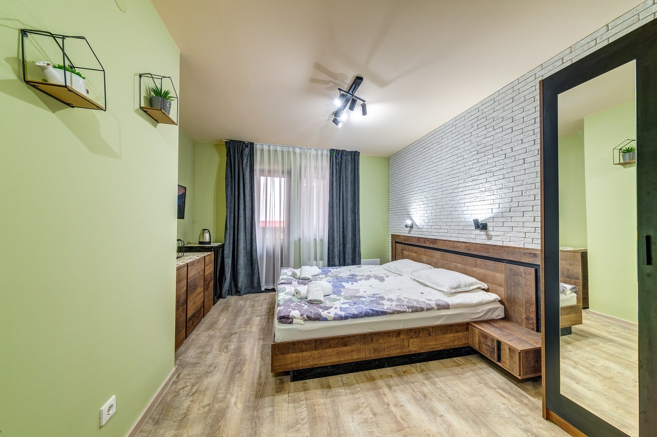 Private Room with Balcony | Grand Resort Pamporovo 7 Balchik Villas