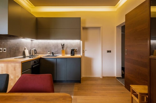 Yonita Gladstone 2BD · The Honeycomb Hideaway 10 Flat Manager Booking