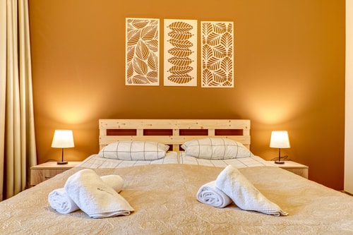 Cosy 1BD Apt w/ Free Parking and Balcony 20 Flat Manager Booking