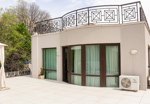 Cozy 1BD Apartment with a Spacious Terrace 28 Flat Manager Booking