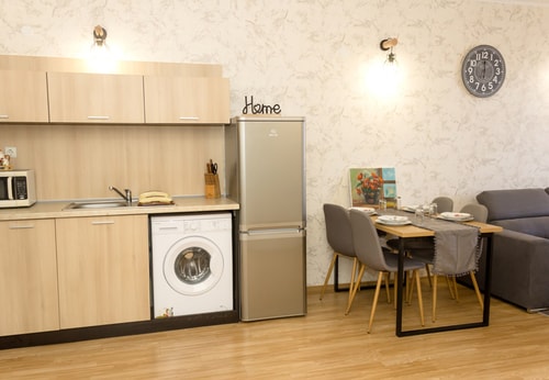 Bright 1-bedroom Flat with Balcony in Golden Sands 10 Flat Manager Booking