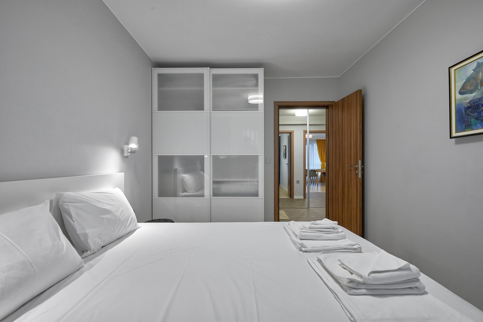 The Little Things - New Apt with Parking 11 Flat Manager Booking