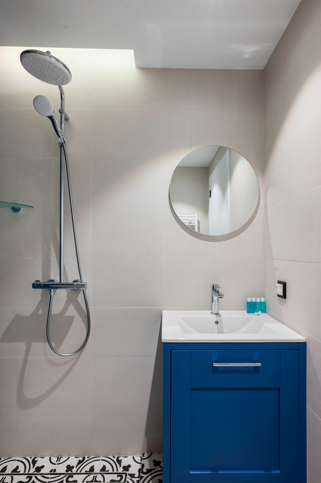 Aviva Living - Floral Studio 7.6 with Free Parking 11 Flat Manager Booking
