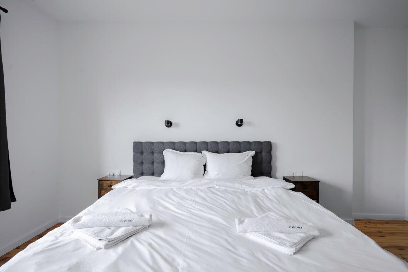 Luminous Central Retreat: Spacious 2BD Apartment 24 Flat Manager Booking