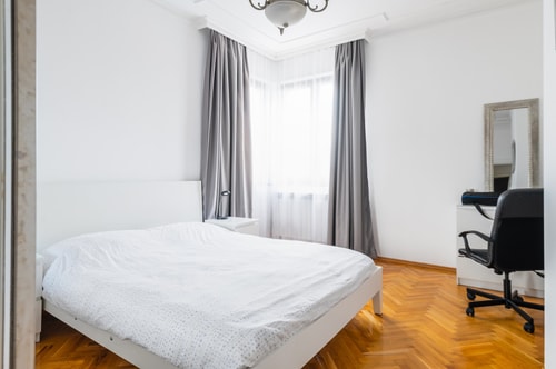 Vitosha Str 2BD White & Blue Apt 11 Flat Manager Booking