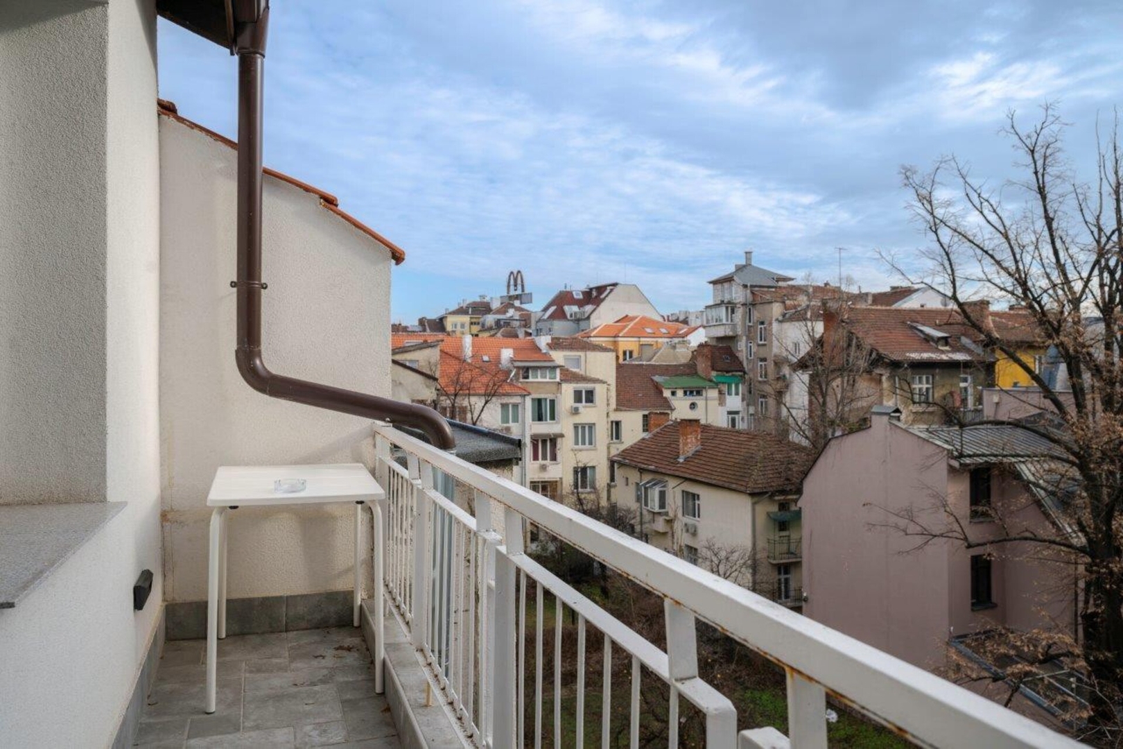 Luminous Central Retreat: Spacious 2BD Apartment 28 Flat Manager Booking