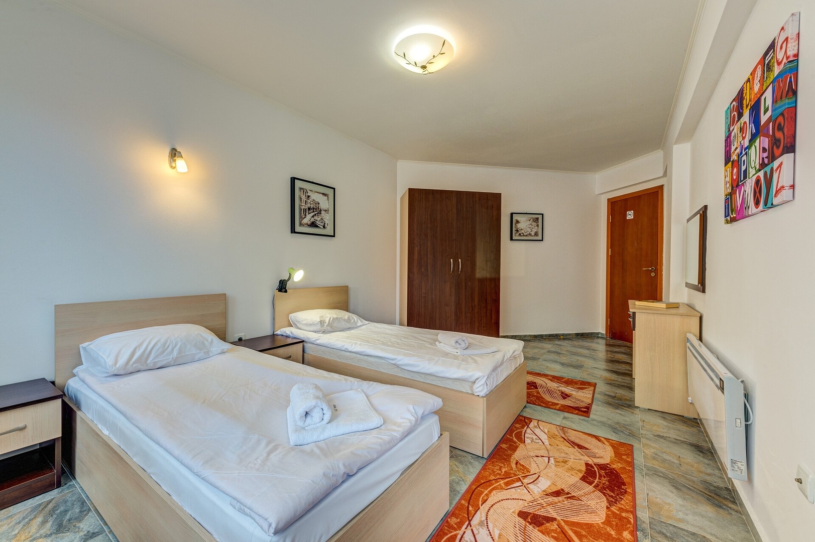 Bright and Spacious 2-BDR Apartment with Balcony 3 Flat Manager Booking
