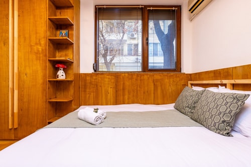 The Crash Pad Studio 13 Flat Manager Booking