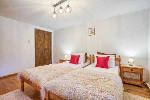 4- BDR House Monument of Culture & Architecture 6 Flat Manager Booking