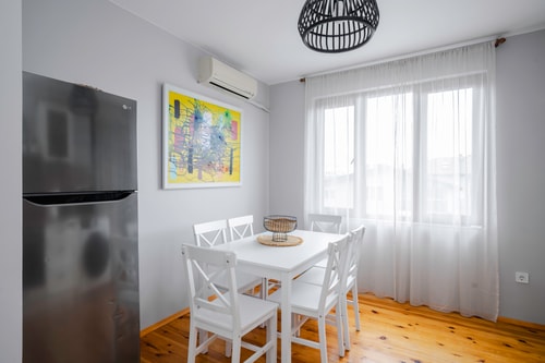 AeroLuxe Living 1BD Apartment 10 Flat Manager Booking