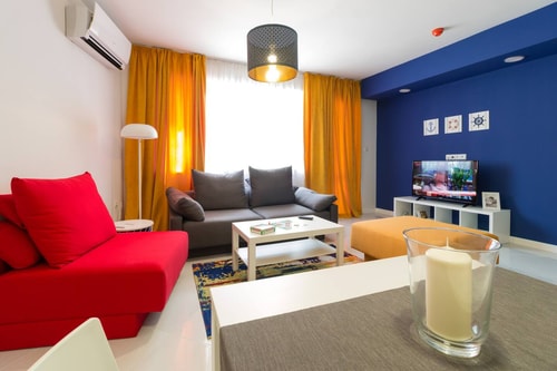 Pop your C-O-L-O-R-S - Funky and Modern 1BDR. Apt. 0 Flat Manager Booking