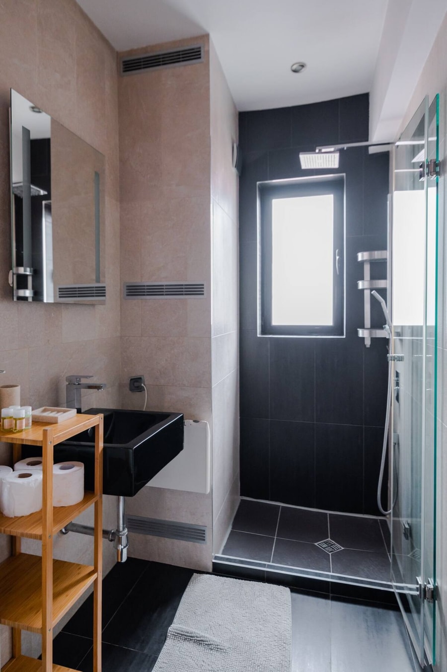 Yonita Gladstone 2BD · The Honeycomb Hideaway 16 Flat Manager Booking