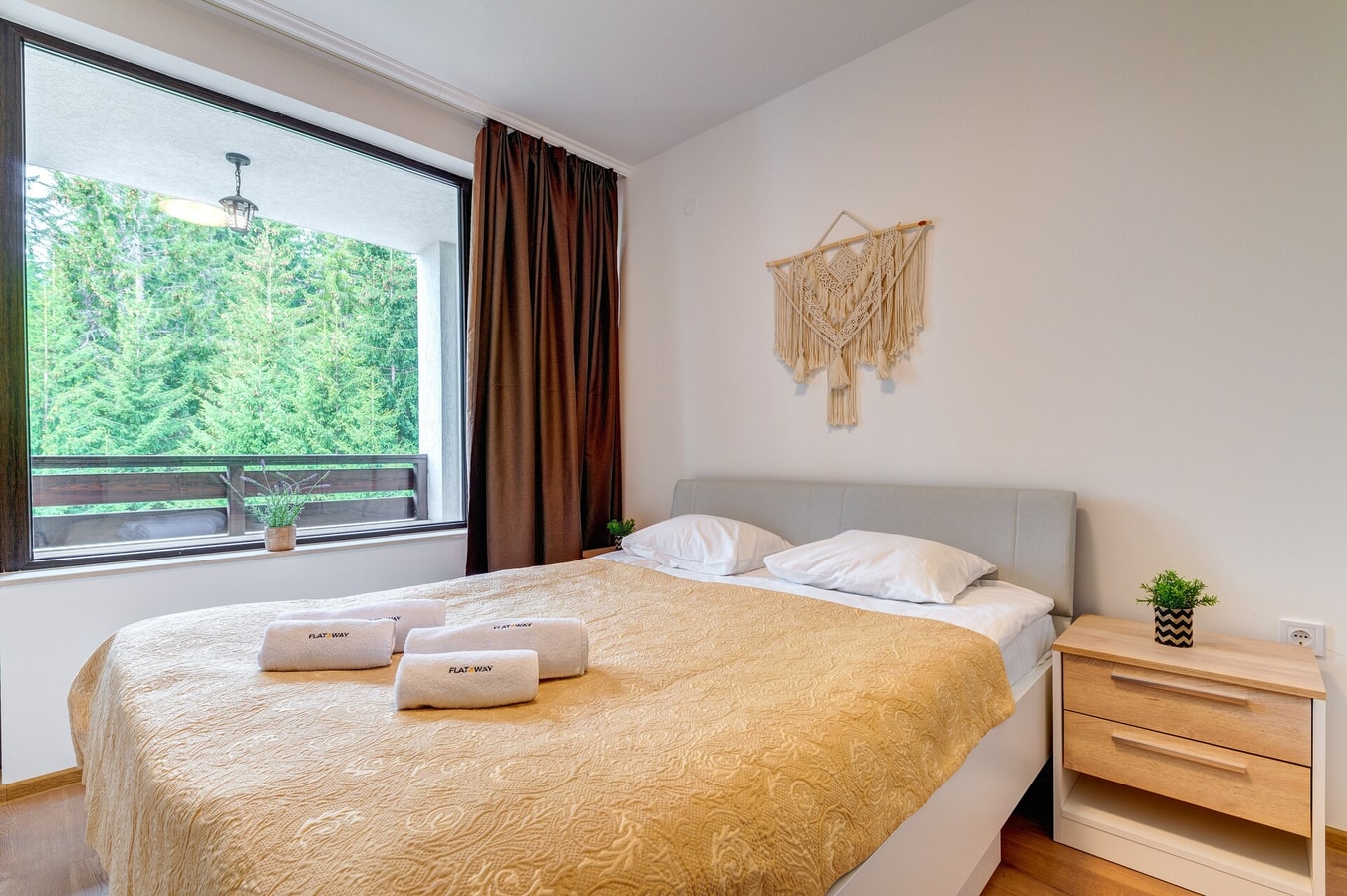 Forest Harmony 1BD with Balcony & Parking 9 Flat Manager Booking