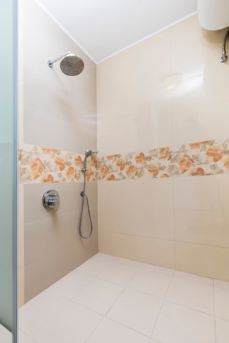 1BD Flat with a lovely terrace in the city centre 12 Flat Manager Booking