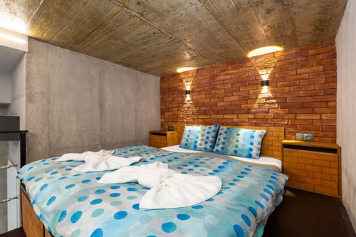 Industrial-style 2BD Loft with Parking Spot 11 Flat Manager Booking