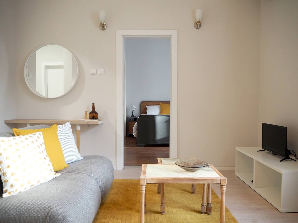 Caché ✦ Bright One-Bedroom Apartment in Sofia Flataway