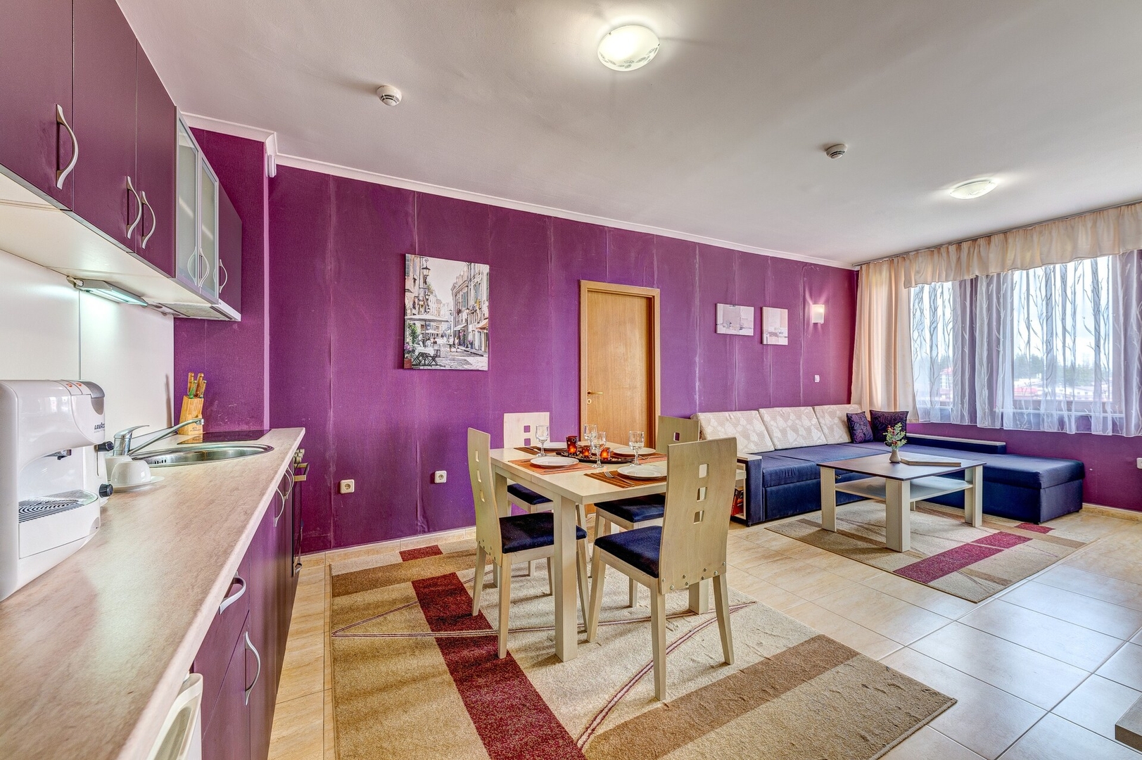 Colorful 2BD Apartment with Indoor Fireplace 5 Flat Manager Booking