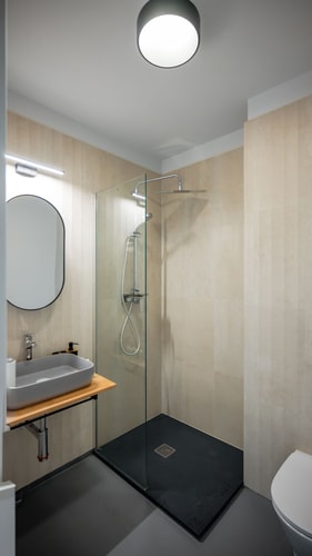 Aviva City Stay – Yellow Vibe Studio 13 Flat Manager Booking