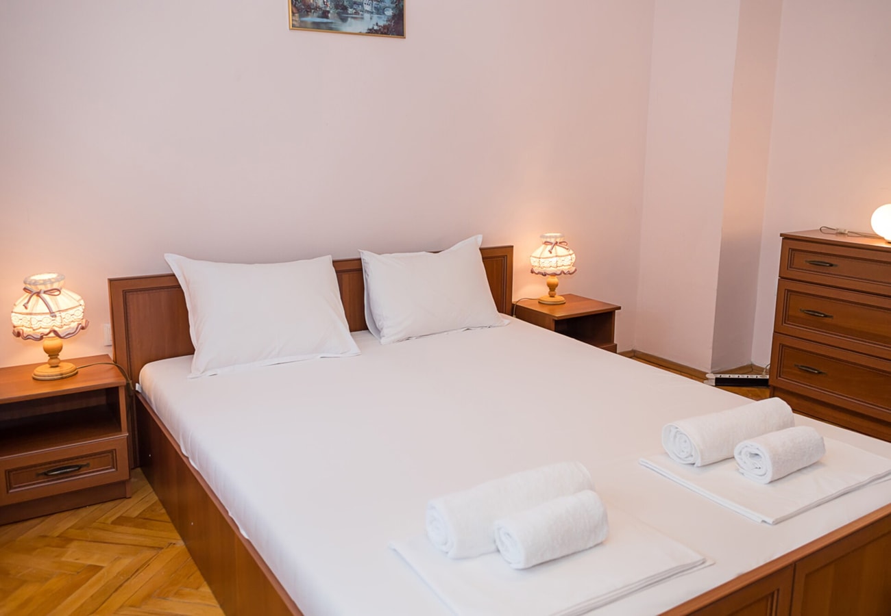 Sunny 2-Bedroom Flat near Sea Garden|Chayka, Varna 14 Flat Manager Booking