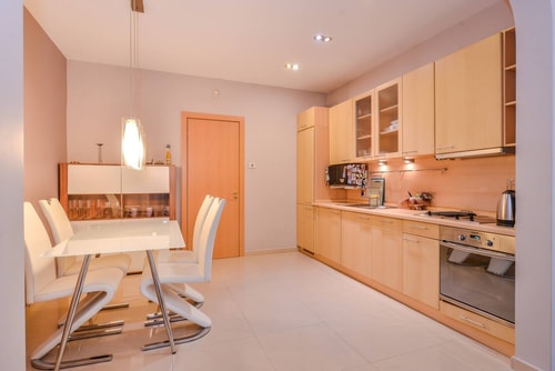 Extravaganzzo - Super Central One Bedroom Modern 12 Flat Manager Booking