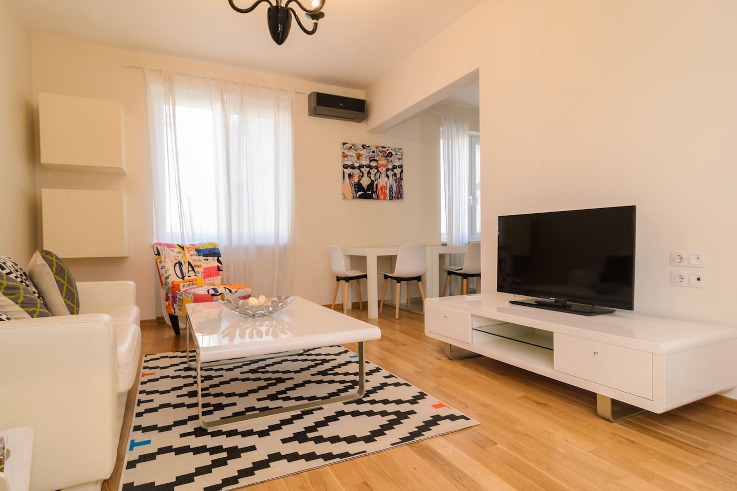 "Rise and Shine" Sofia Luxury Apartment 5 Flat Manager Booking