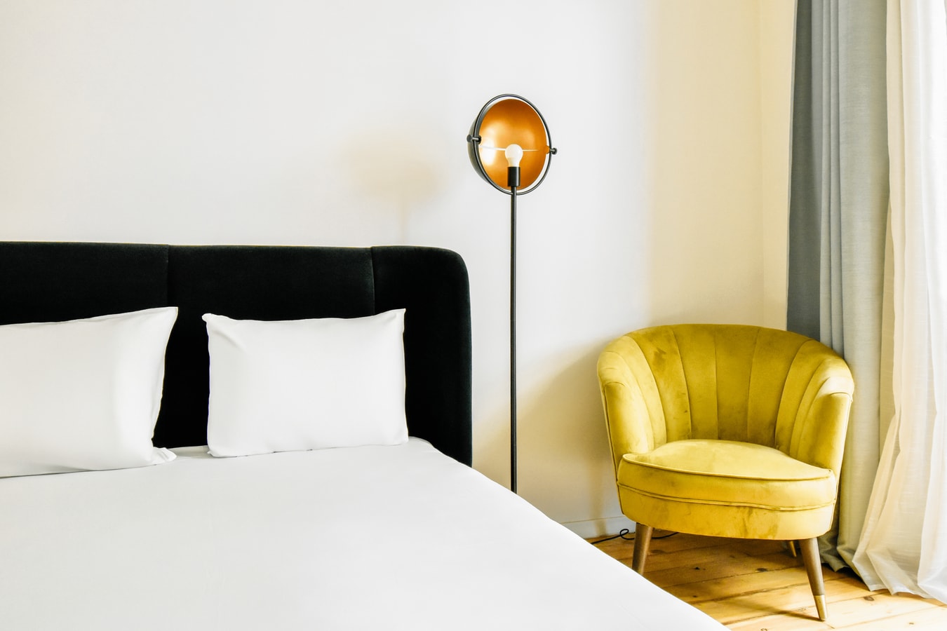 Classic Charm ~ 2BD Central Apartment 9 Flat Manager Booking