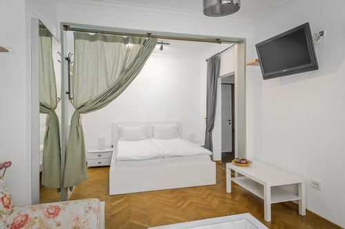 Floral Studio in the Heart of the City 10 Flat Manager Booking