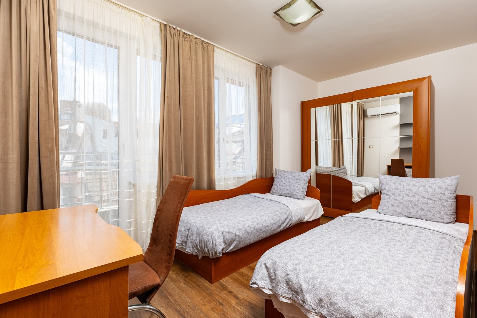 Modern 2BD - 14 min to Medical University 9 Flat Manager Booking