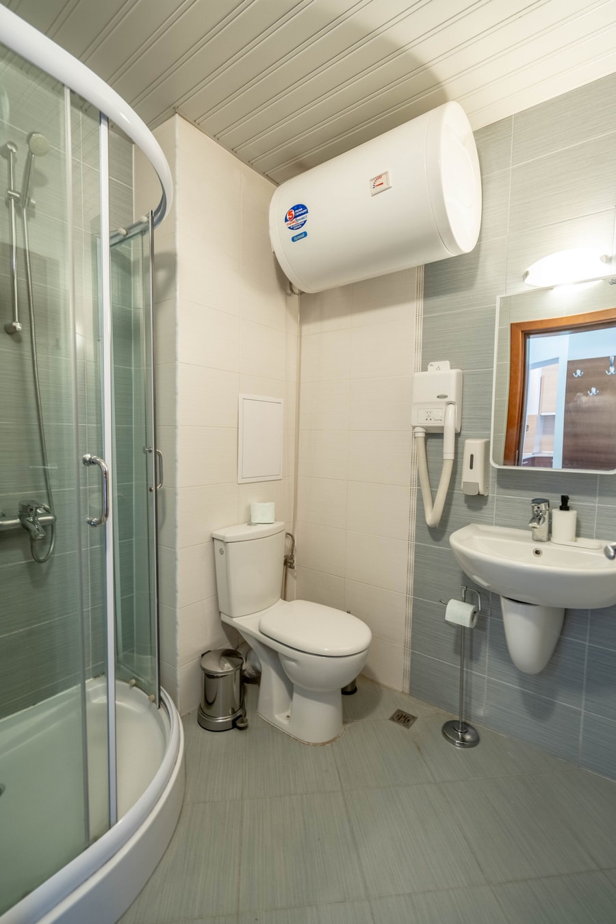 Cozy 1BR in Belvedere-Ski in Winter/Swim in Summer 4 Flat Manager Booking