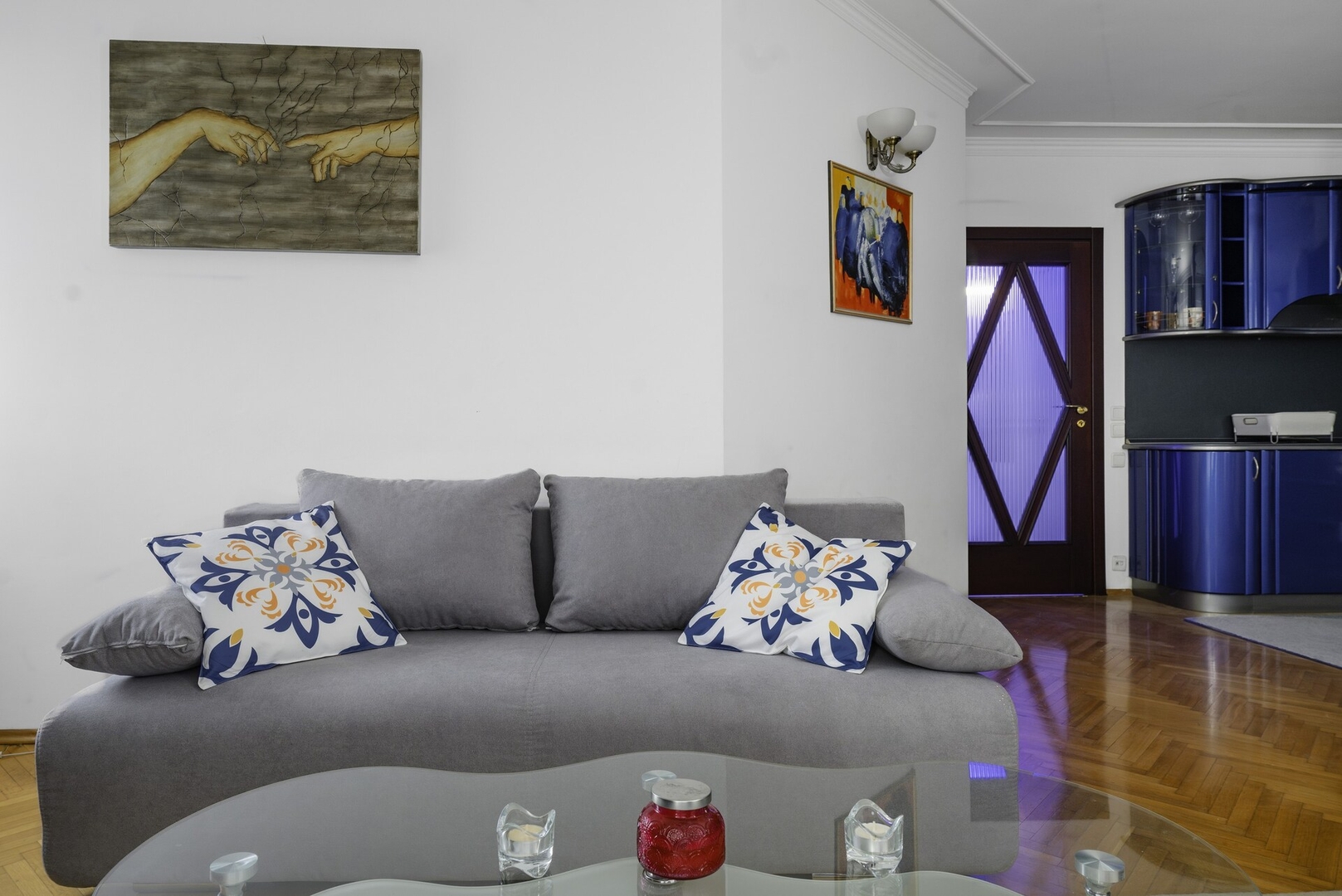 Cozy 2BD Apartment close to South Park 8 Flat Manager Booking