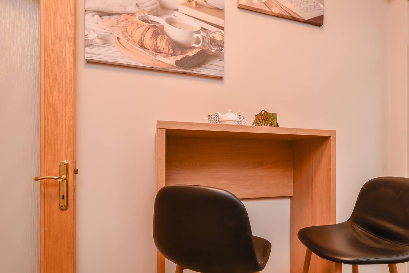 Sofia Dream Apartments - 3BD, 2BTHR - The Library 28 Flat Manager Booking