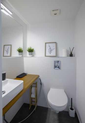 Luminous Central Retreat Spacious 2BD Apartment 43 Flat Manager Booking