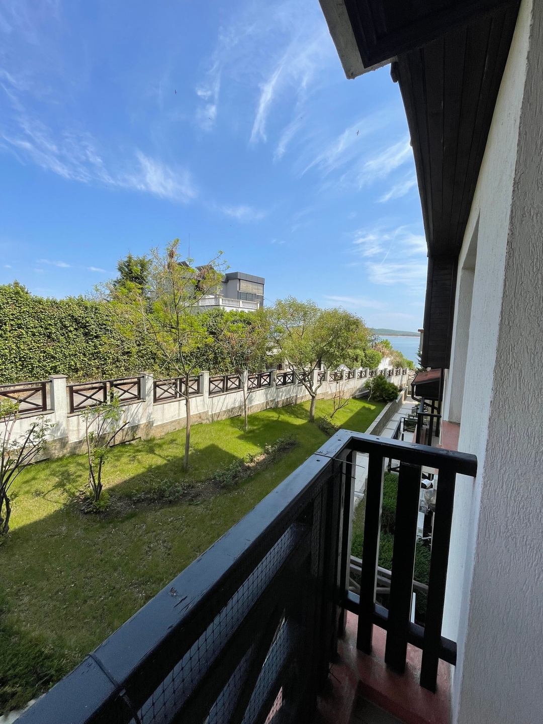 1BD Flat on the Beach with Parking 8 Flat Manager Booking