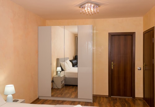  25 Flat Manager Booking