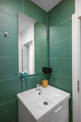 Charming 1BD Apartment Next to Women's Market 12 Flat Manager Booking