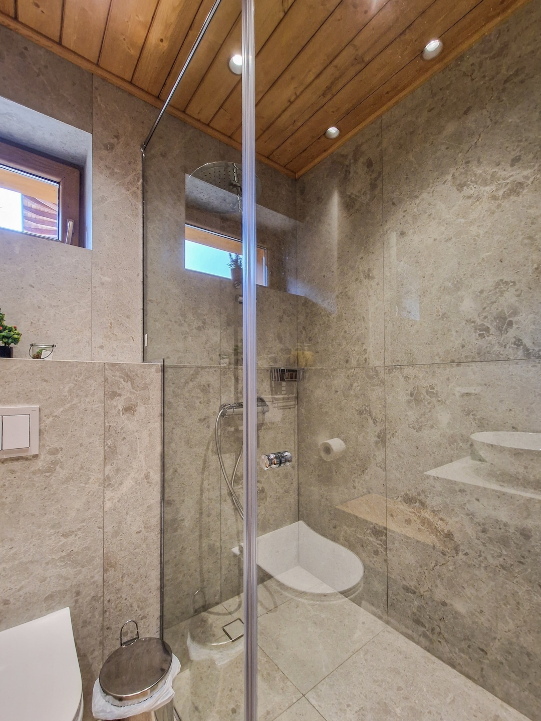 City Escape - 4 bedroom villa in Grand Therme 32 Flat Manager Booking