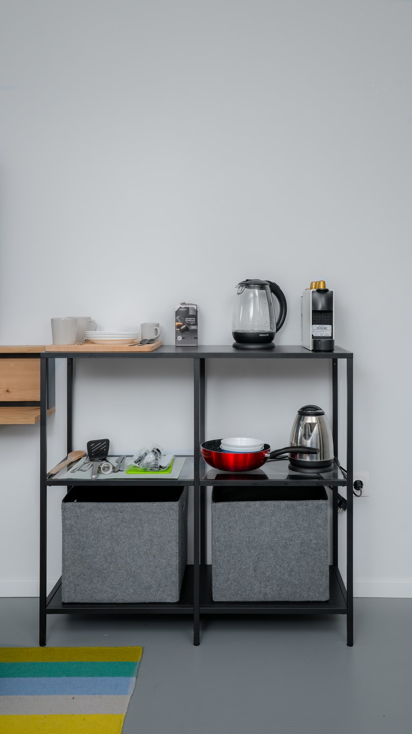 Aviva City Stay – Yellow Vibe Studio 3 Flat Manager Booking