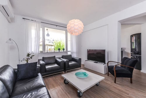 66 Apartment - Stylish Two Bedroom in Lozenets 5 Flat Manager Booking