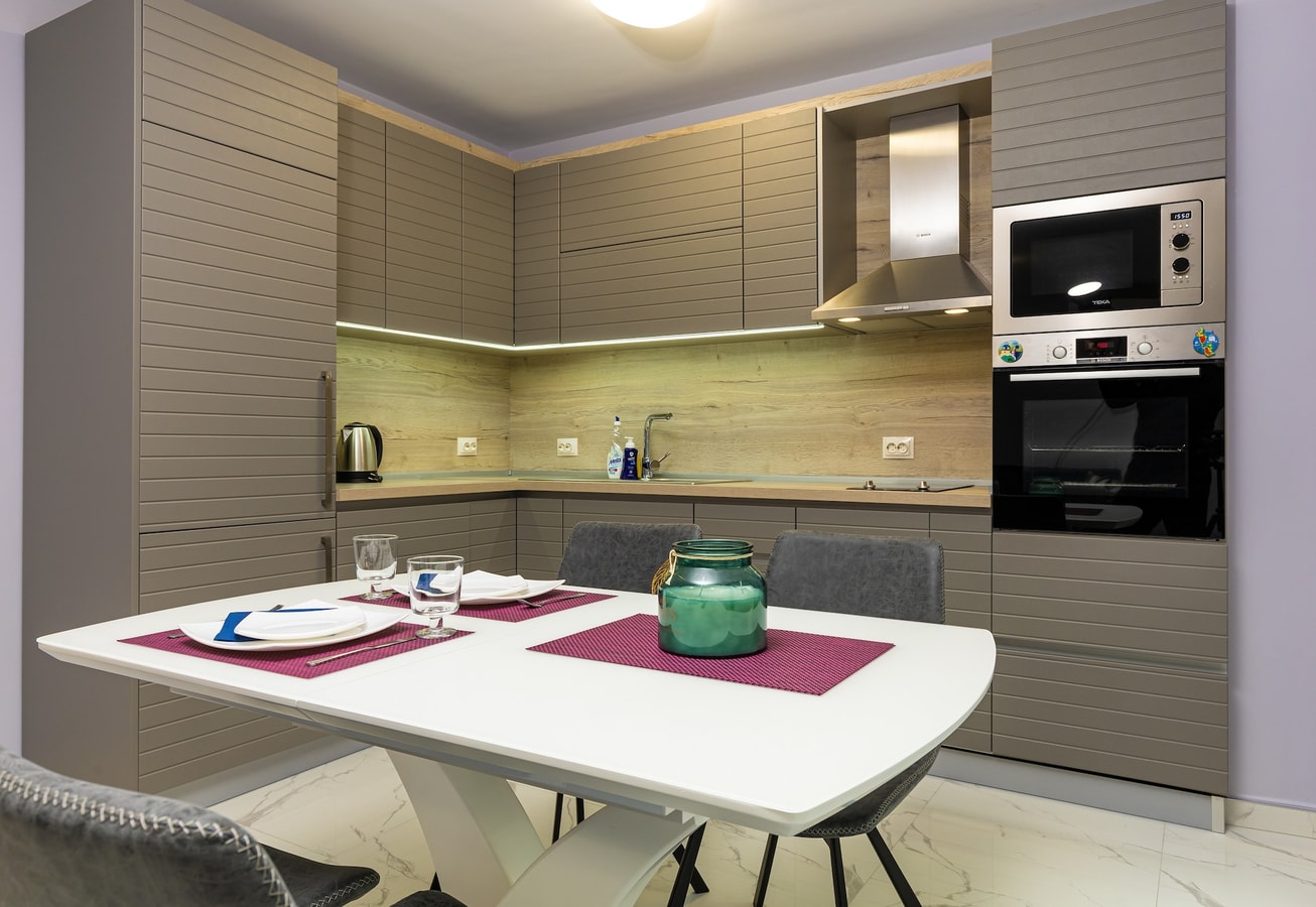 The Purple 1DB Apartment with a Parking Spot 6 Flat Manager Booking