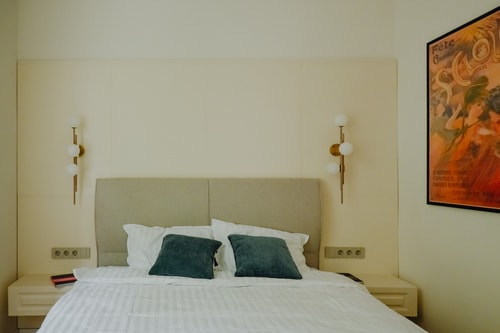 Radoslav Bacho Kiro 2BD · Elegant Escape: High Ceilings, Balcony & Piano 3 Flat Manager Booking