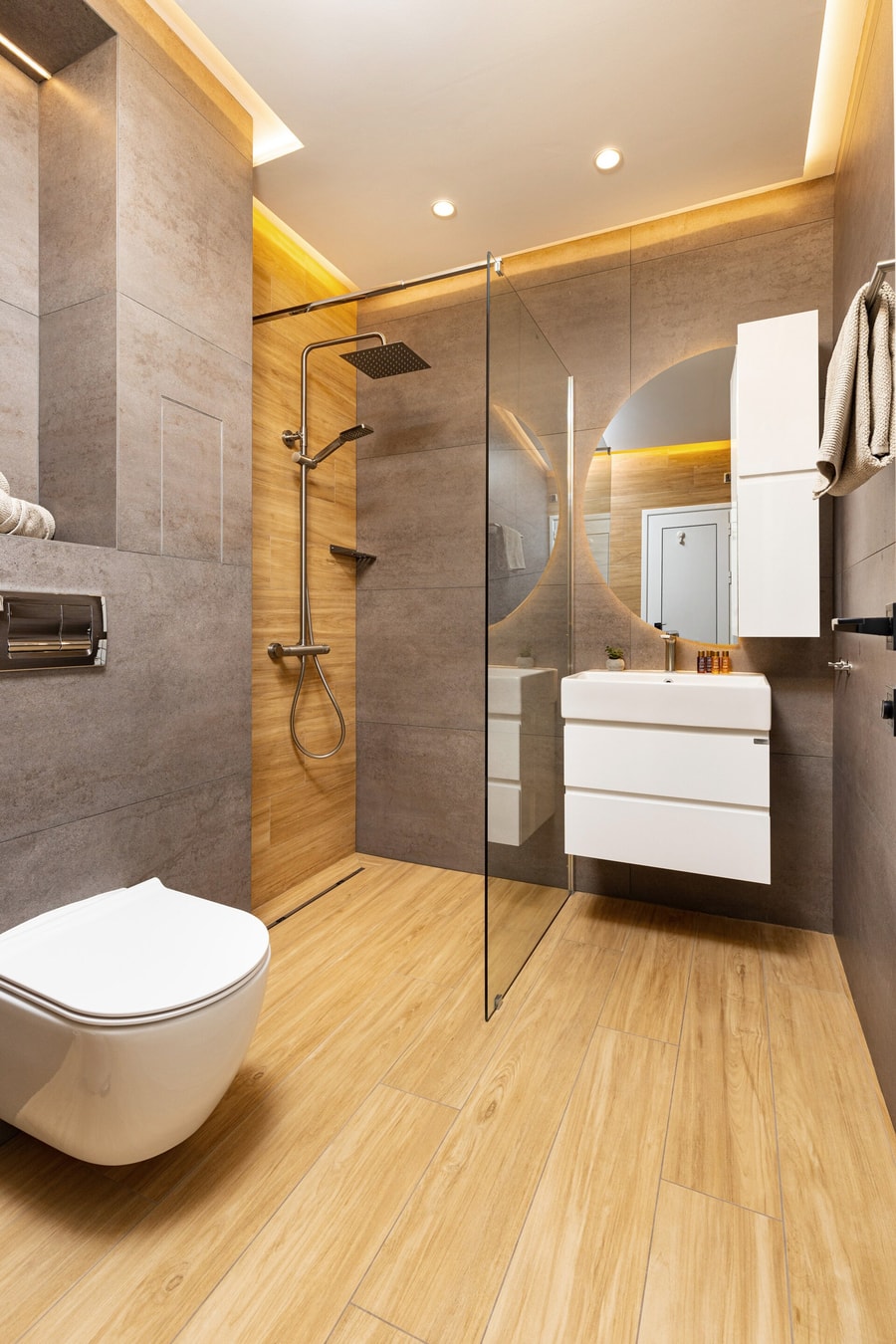 Platinum Designer Flat with Balcony & Parking 7 Flat Manager Booking