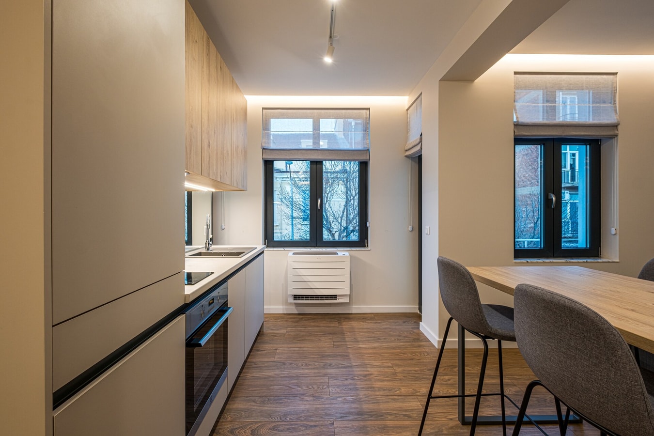 North 21 - Brand New Modern Apt in Sofia Center 6 Flat Manager Booking
