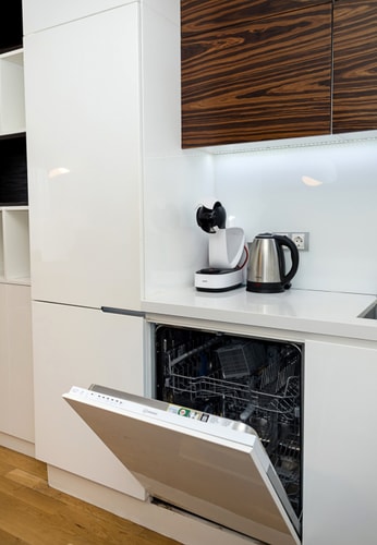 Modern Elegance in Varna – Spacious 3-Bedroom Home 12 Flat Manager Booking