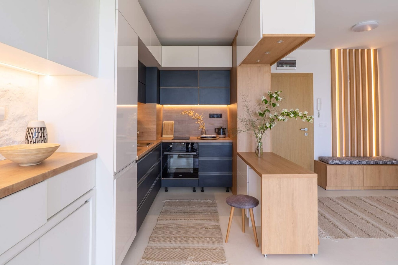 Smartly Designed Flat with Balcony & Parking 13 Flat Manager Booking