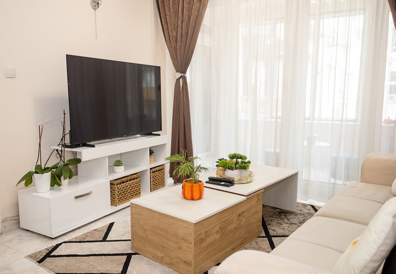 Cozy Flat | Close to Sea Garden & Sports Palace 6 Flat Manager Booking