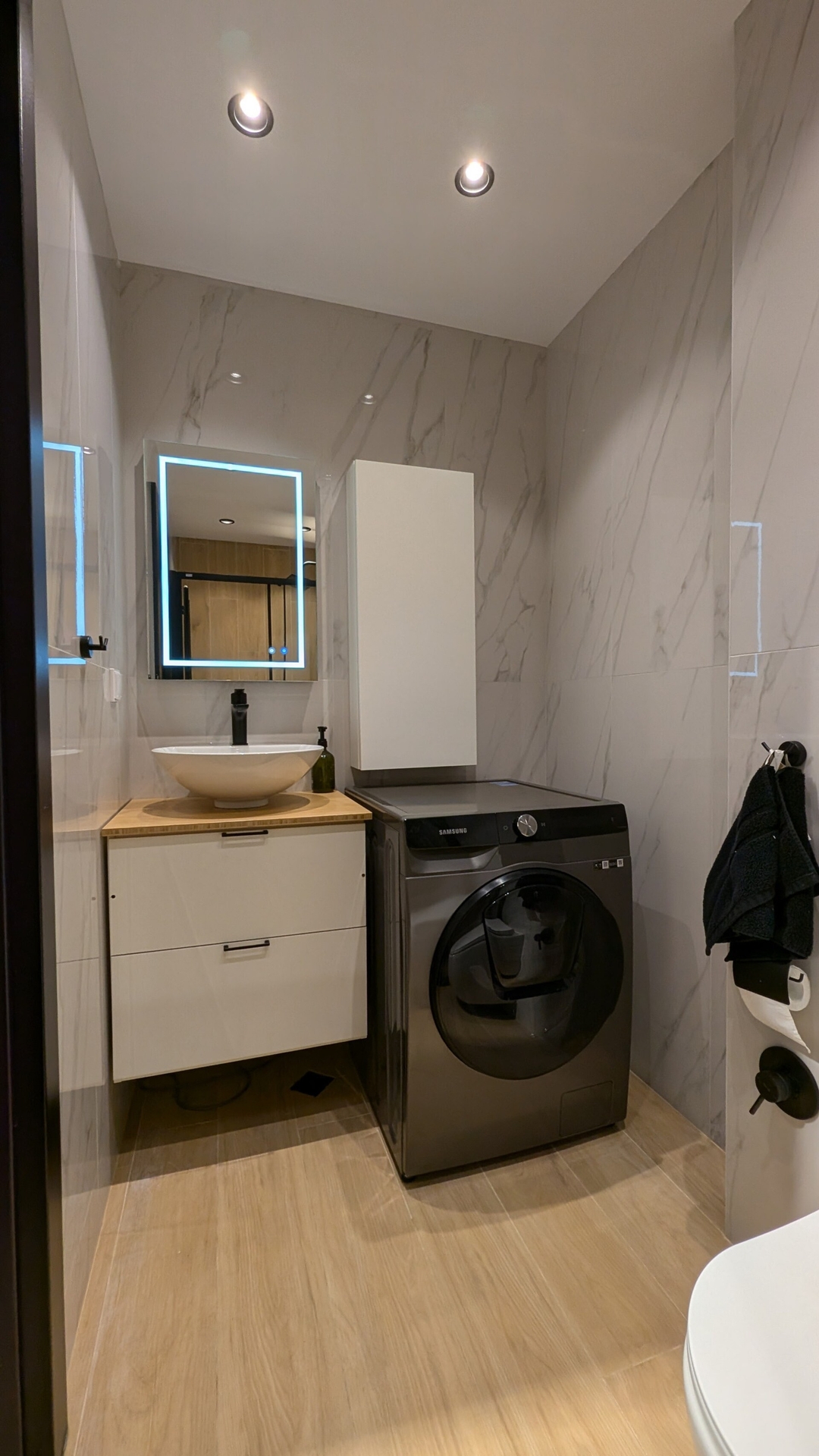 Stylish Living in Kompleks Reina - 1BD with desk 7 Flat Manager Booking