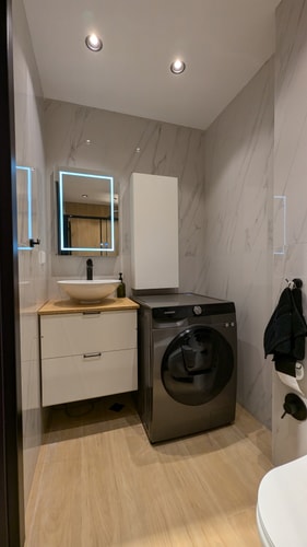 Stylish Living in Kompleks Reina - 1BD with desk 7 Flat Manager Booking