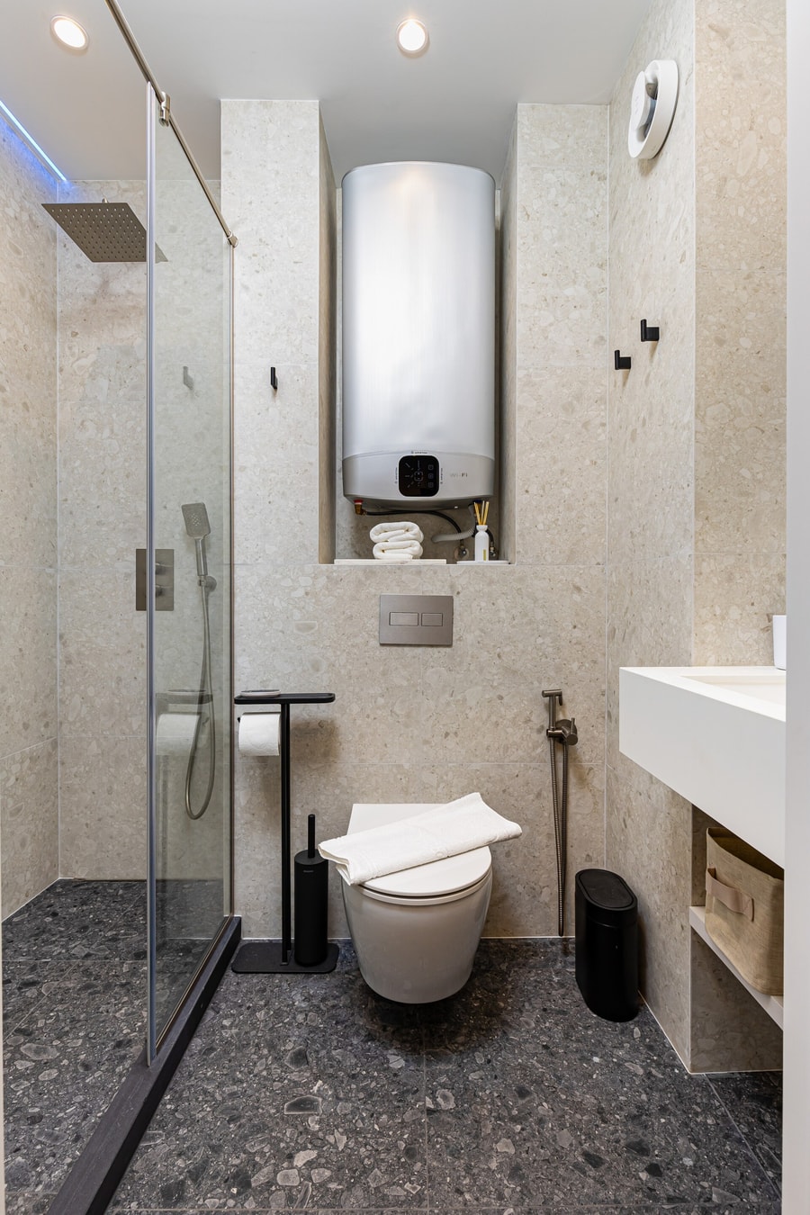 Modern 1BDR Apartment in a New Building 21 Flat Manager Booking